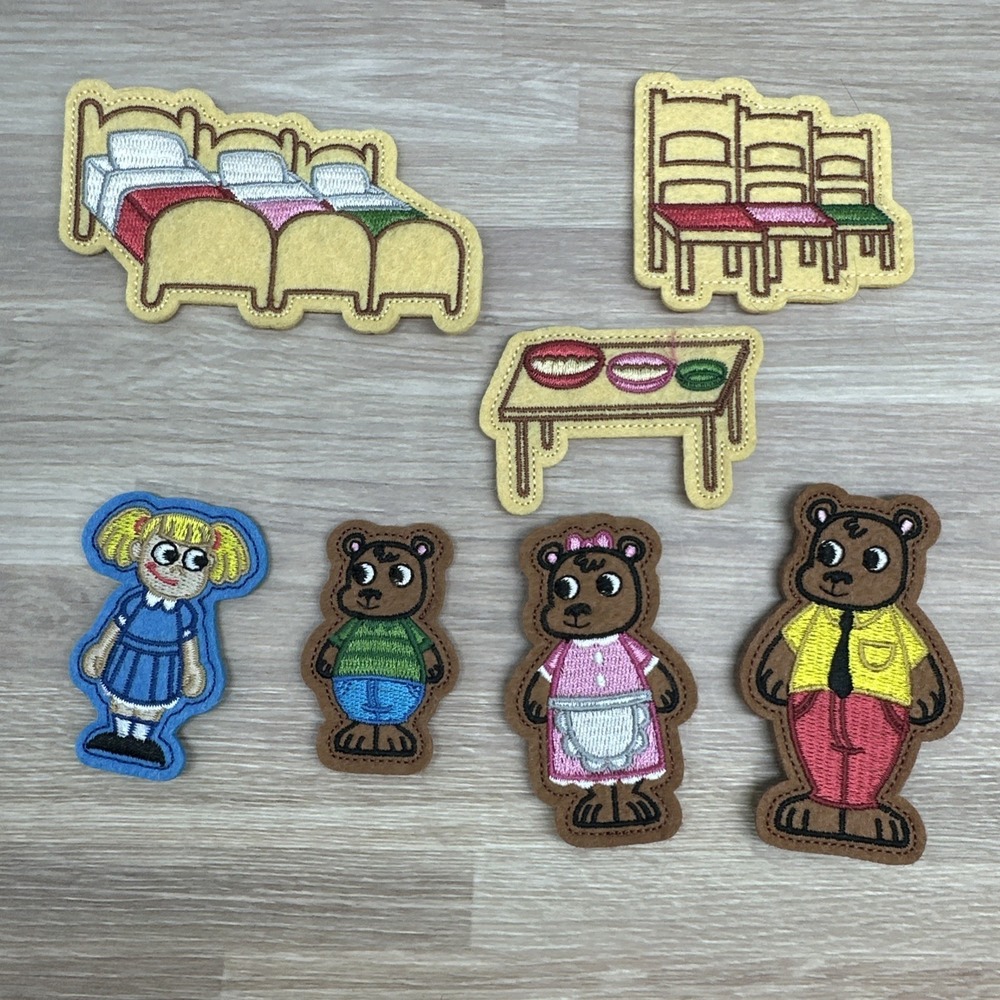 Three Bears - Story Telling Glove Puppets Lakeshore Puppets (7 Pieces)